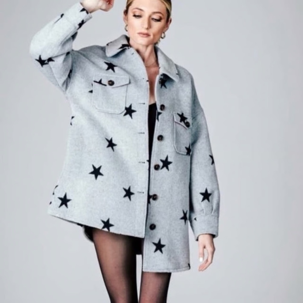 Aged Le Filles Star Patterned Gray Shacket, S - image 1